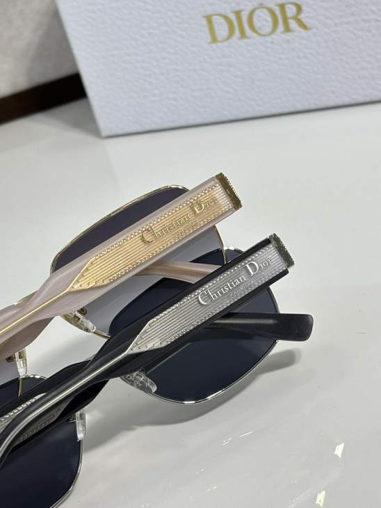 Picture of Dior Sunglasses _SKUfw76512149fw